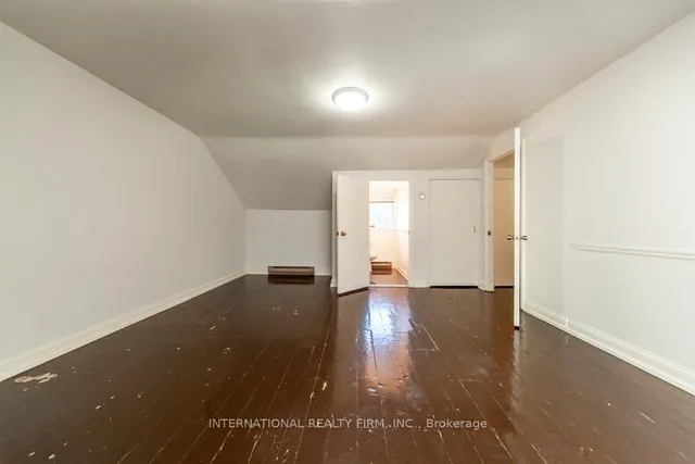 Additional image 25 of 19 Alvin Ave