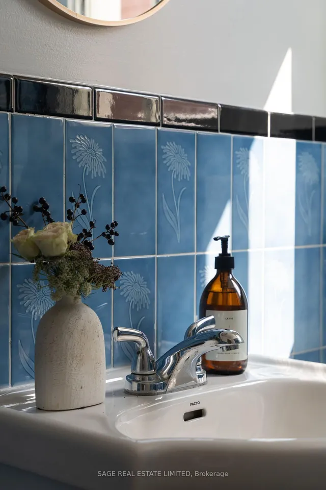 Additional image 24 of 115 Niagara St