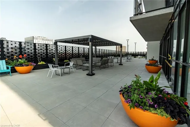 Additional image 41 of 60 Charles St Unit 705