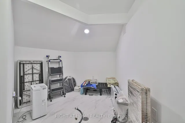 Additional image 47 of 58 Yorkview Dr