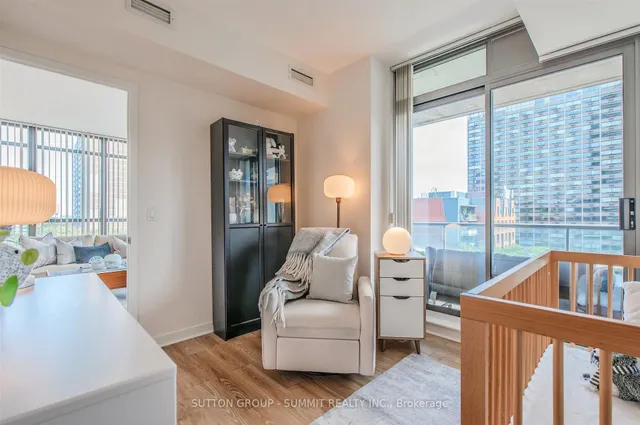 Additional image 29 of 281 Mutual St Unit 801