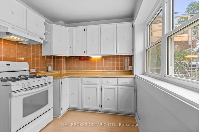 Additional image 10 of 47 Mortimer Ave