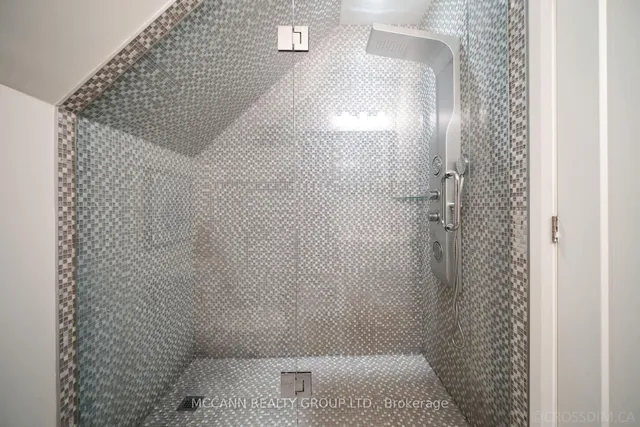 Additional image 29 of 217 Pearson Ave