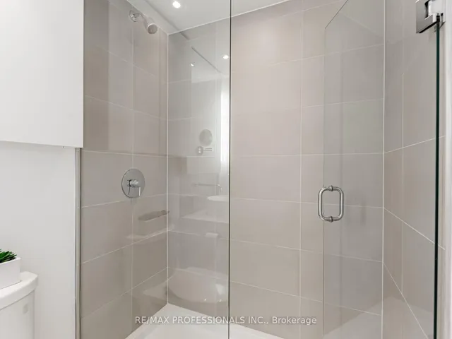 Additional image 28 of 383 Sorauren Ave Unit 401