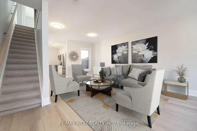 Additional image 10 of 115 Edwin Ave