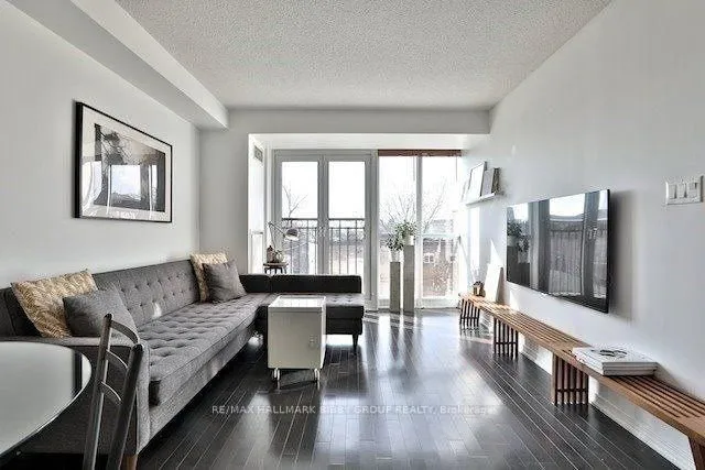 308 Palmerston Ave Unit 305