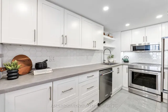 Additional image 9 of 35 Strangford Lane Unit 301