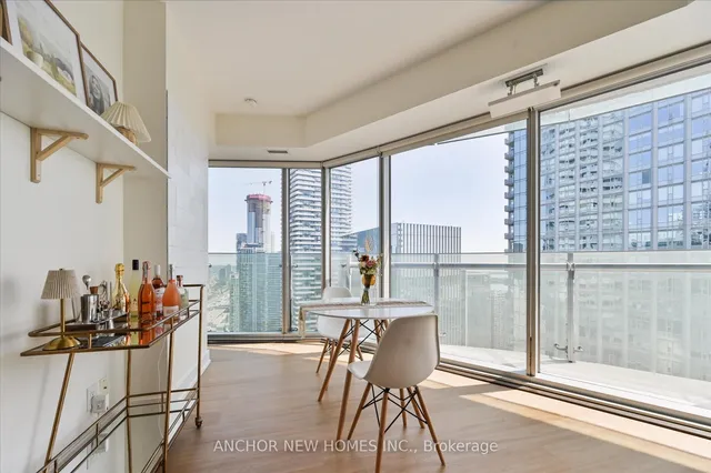 Additional image 14 of 12 York St Unit 4402