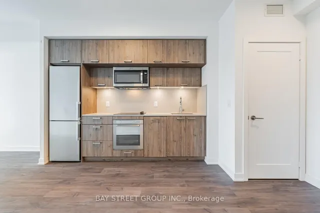 Additional image 7 of 50 Mccaul St Unit 1008