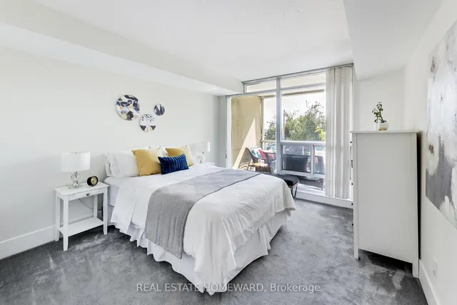 Additional image 19 of 550 Queens Quay Unit 201