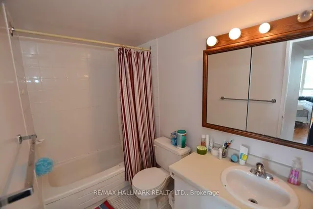 Additional image 7 of 633 Bay St Unit 2215