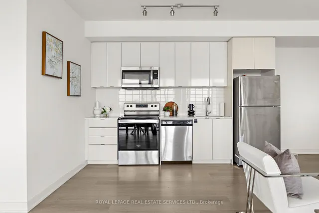 Additional image 16 of 859 The Queensway Unit 1006