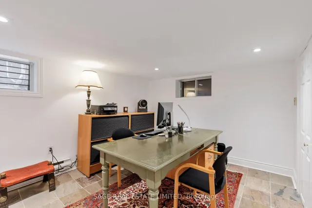 Additional image 46 of 35 Grenview Blvd