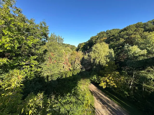 Additional image 35 of 1648 Bathurst St Unit 5