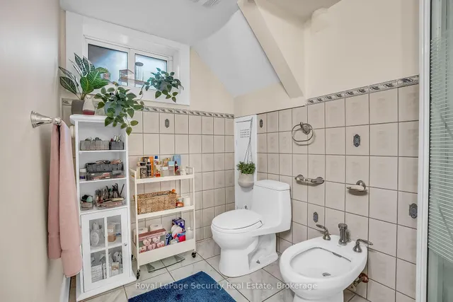 Additional image 45 of 7 Avalon Ave