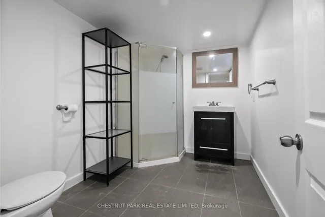 Additional image 43 of 371 Howland Ave