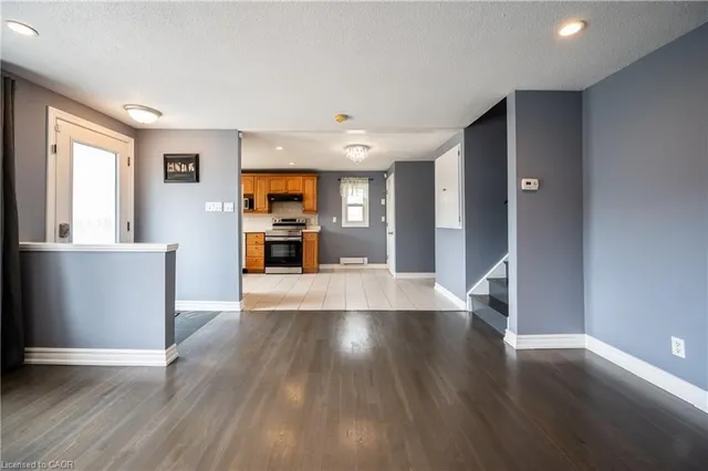 Additional image 10 of 66 Belwood Cres