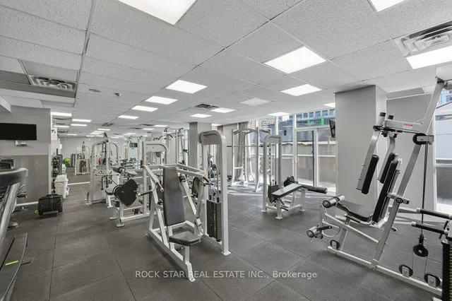 Additional image 29 of 320 Richmond St Unit LPH13