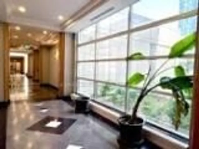 Additional image 4 of 28 Hollywood Ave Unit 708