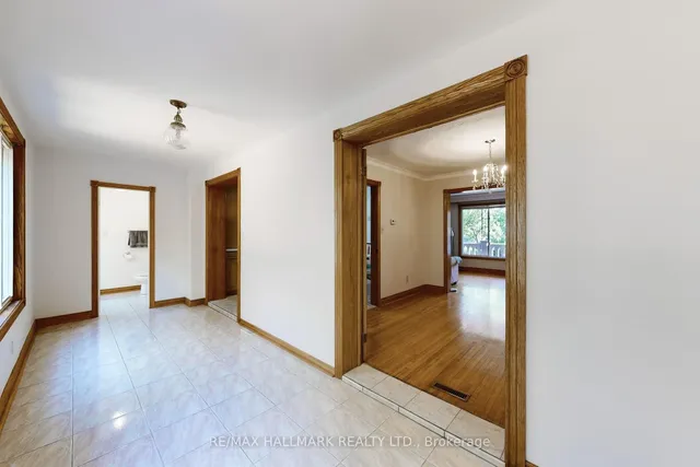 Additional image 12 of 38 Courton Dr