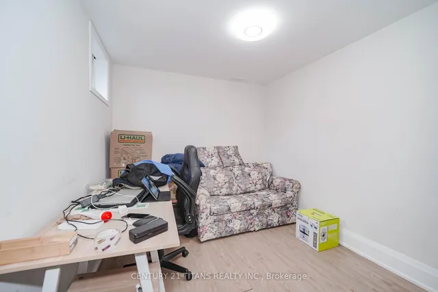 Additional image 46 of 42 Pixley Cres