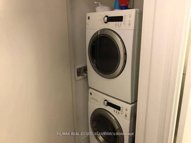 Additional image 12 of 608 Richmond St Unit 210