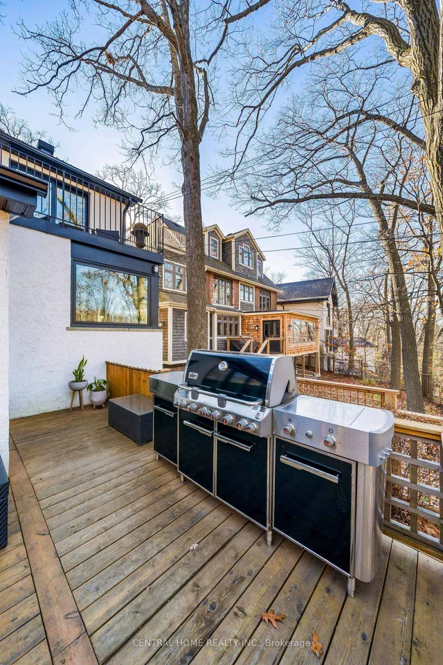 Additional image 32 of 70 Pine Cres