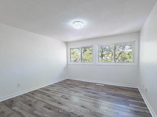 Additional image 21 of 2 Giles Crt