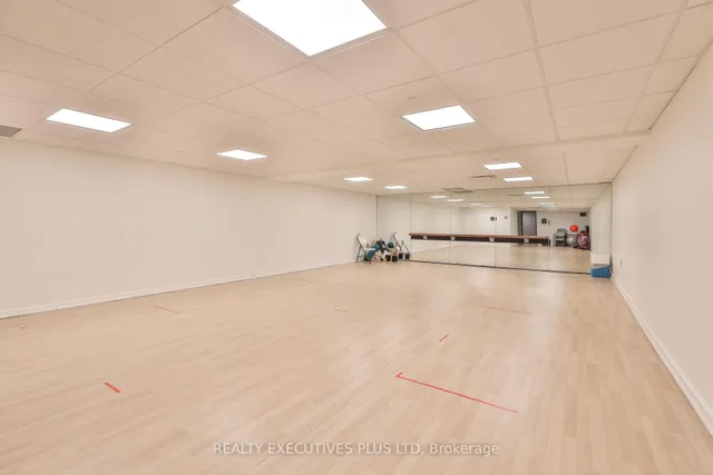 Additional image 43 of 701 King St Unit 811