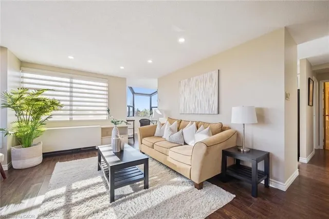 Additional image 5 of 20 Ellen St Unit 610