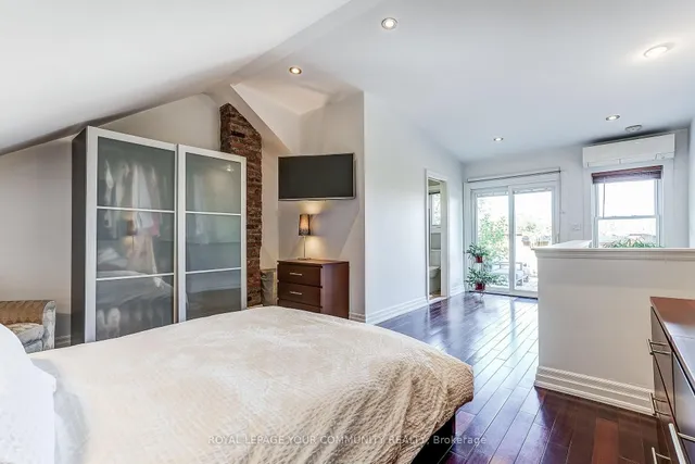 Additional image 32 of 13 Howland Rd