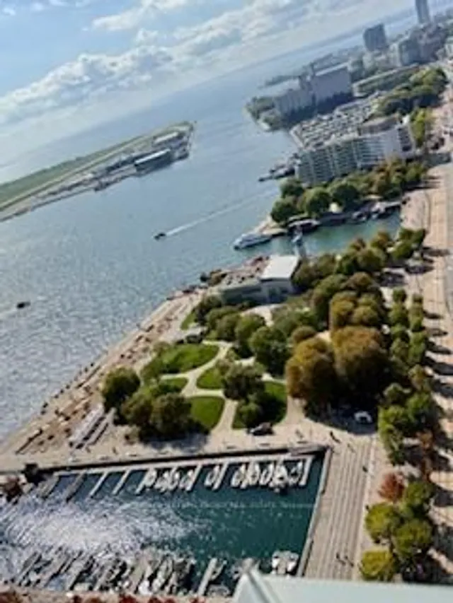 Additional image 35 of 270 Queens Quay Unit 704