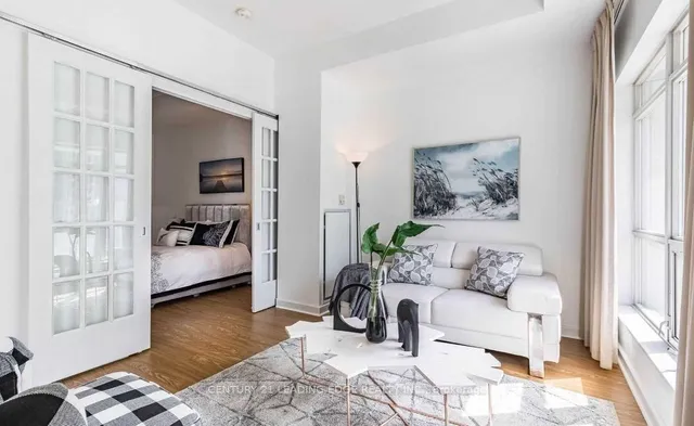 Additional image 14 of 350 Wellington St Unit 203