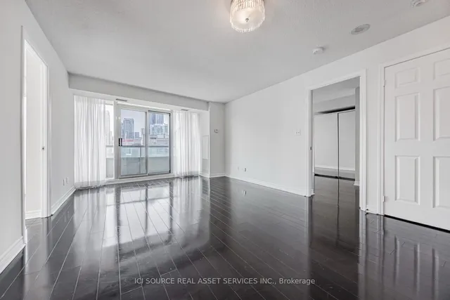 Additional image 2 of 51 Lower Simcoe St Unit 808