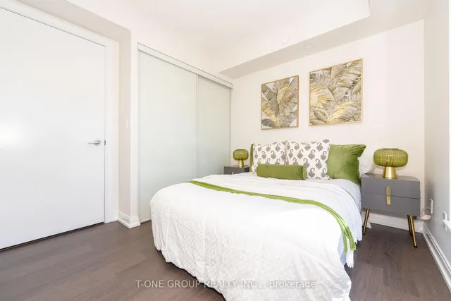 Additional image 18 of 255 Village Green Sq Unit 1003