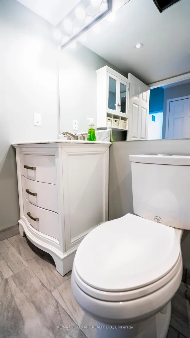Additional image 16 of 230 Queens Quay Unit 2525
