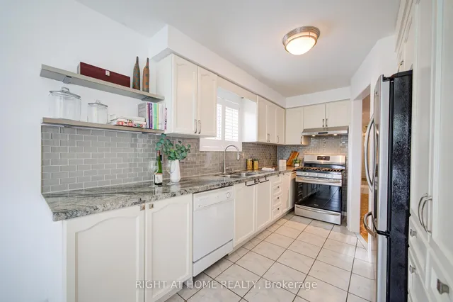 Additional image 13 of 19 Purdy Cres