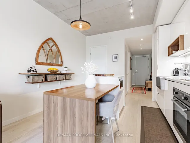 Additional image 5 of 383 Sorauren Ave Unit 401