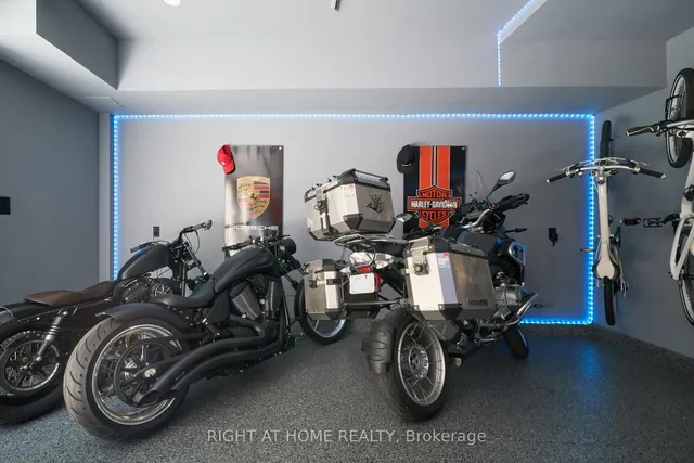 Additional image 28 of 1305 Royal York Rd