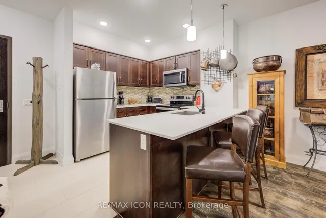 Additional image 9 of 399 Queen St Unit 417