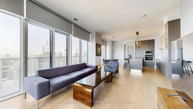 Additional image 8 of 100 Harbour St Unit PH101