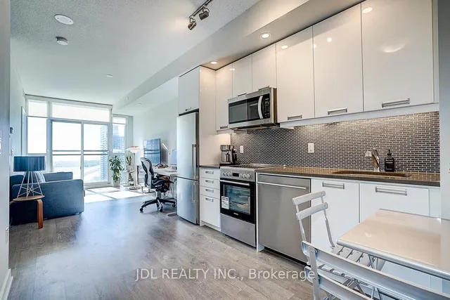Additional image 8 of 99 John St Unit 3702