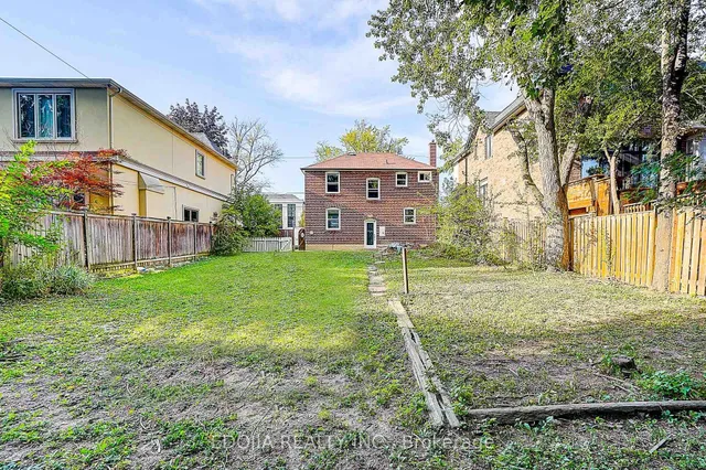 Additional image 36 of 229 Empress Ave