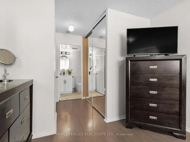 Additional image 19 of 2550 Lawrence Ave Unit 211