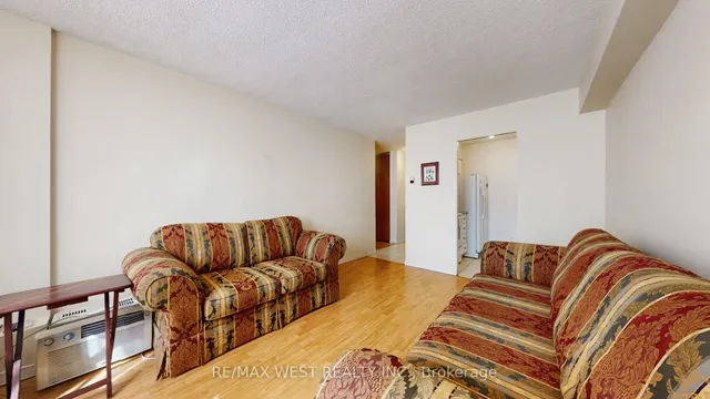 Additional image 7 of 940 Caledonia Rd Unit 210