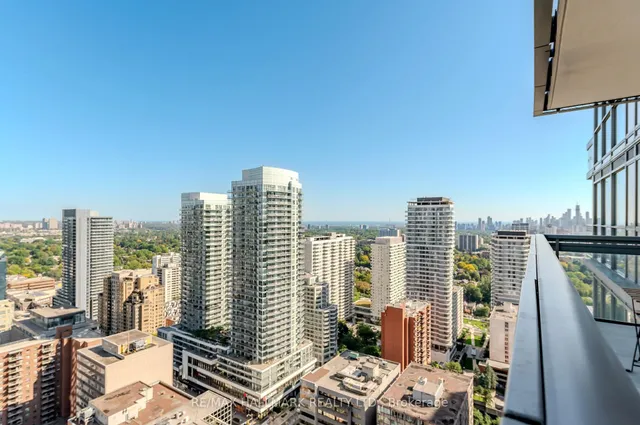 Additional image 8 of 39 Roehampton Ave Unit 2902