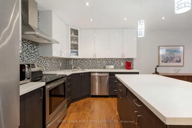 Additional image 35 of 15 Westroyal Rd