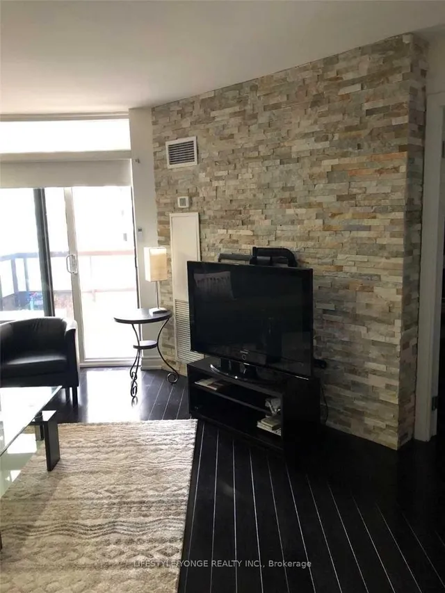 Additional image 5 of 5 Northtown Way Unit 909