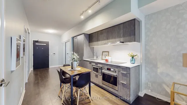 Additional image 14 of 60 shuter St Unit 218