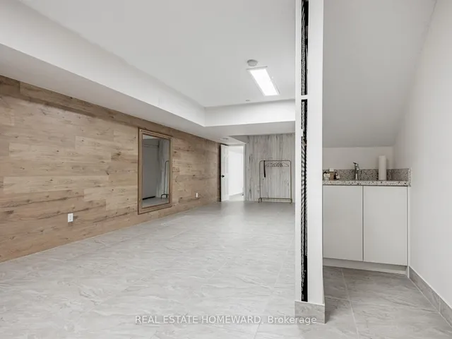 Additional image 32 of 964A The Queensway